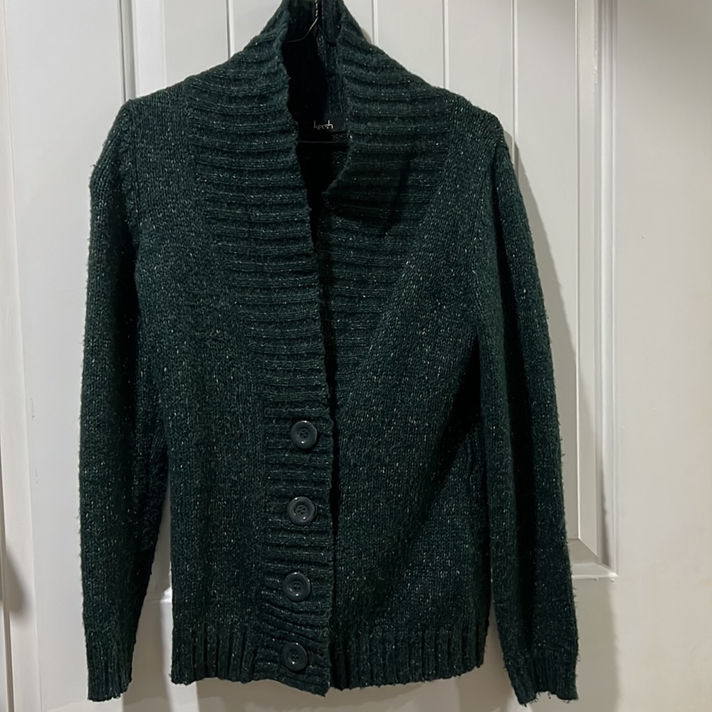 Dark green cardigan with big buttons